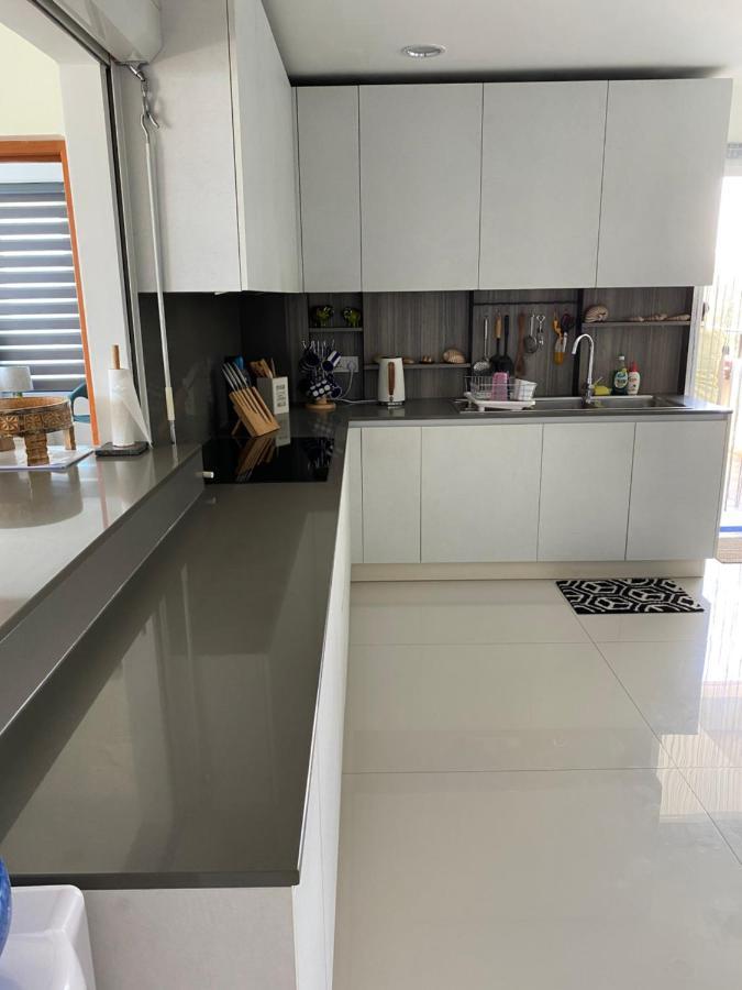 Apartamento Luxury Penthouse, Nilaveli Trincomalee Exterior foto